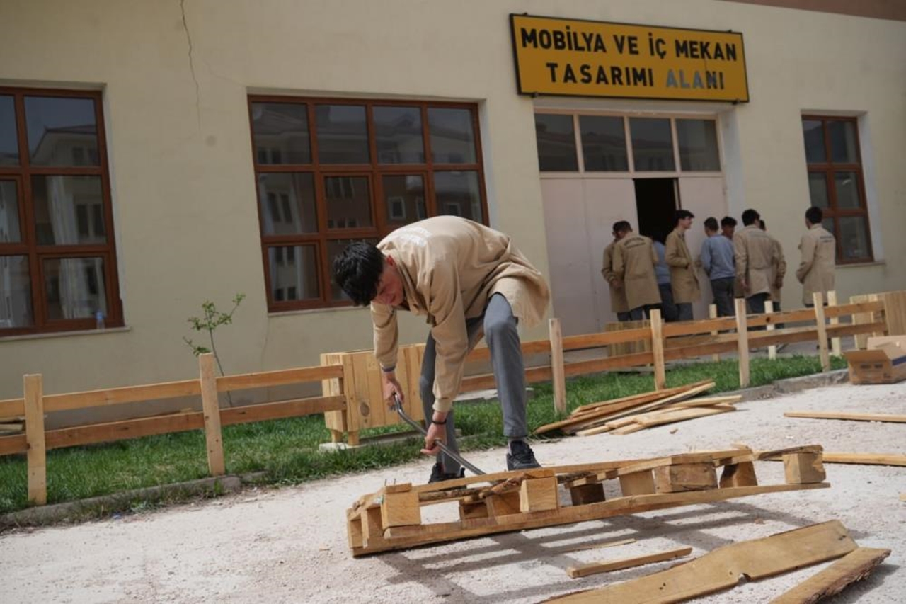 Öğrenci atölyelerinde dönüşüm rüzgarı