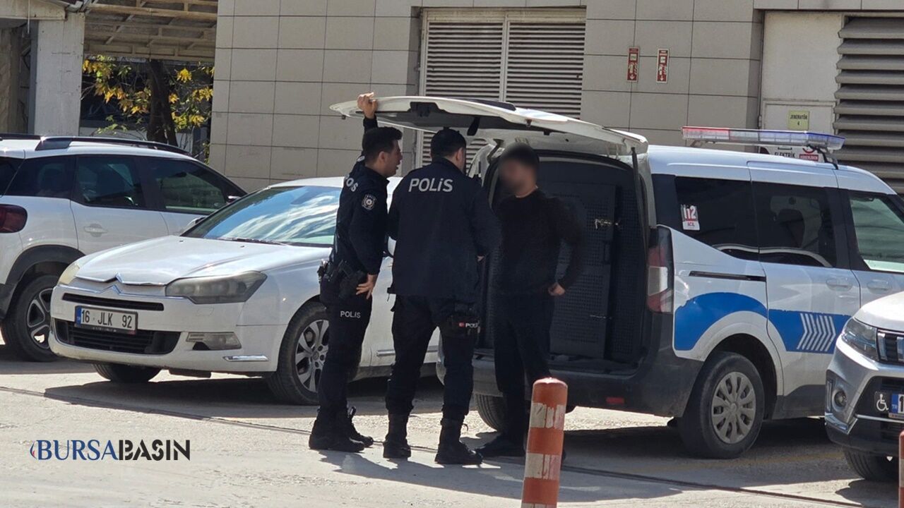 İnegöl’de Okula Tabancayla Giren Şahıs Gözaltında