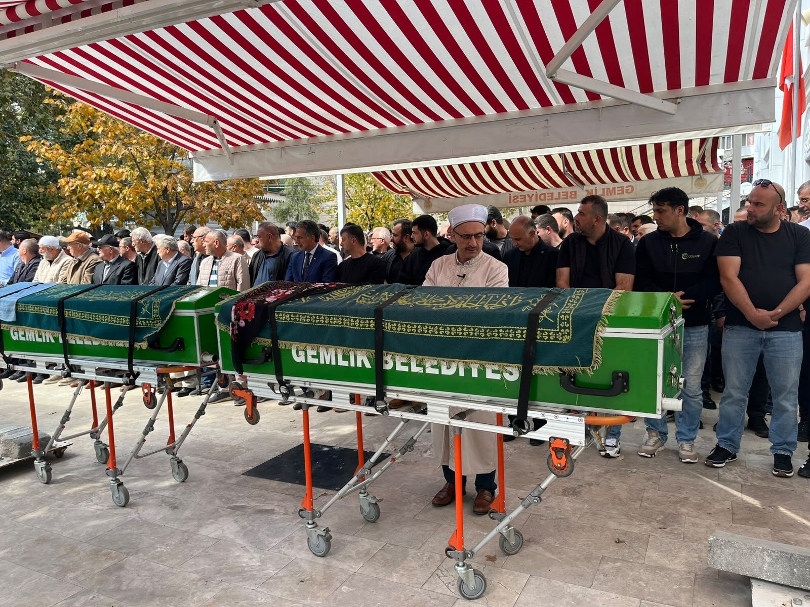 Gemlik’te Kara çifti toprağa verildi