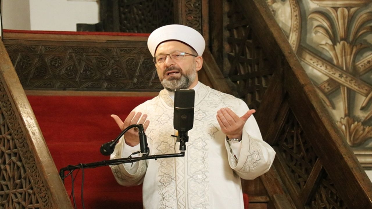 Diyanet İşleri Başkanı Ali Erbaş Bursa Ulu Cami'de Hutbe Okudu