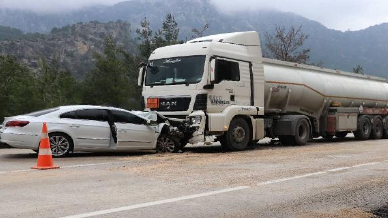 Burdur'da Tankerle Çarpışan Otomobilin Şoförü Hayatını Kaybetti!