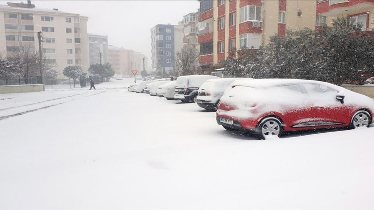 Güney Marmara'da Yoğun Kar Yağışı Etkili Oluyor!