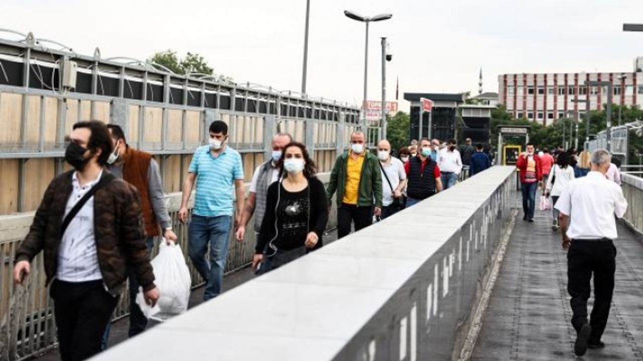 Türkiye'de Korona Virüs Vaka Sayılarında Düşüş Devam Ediyor