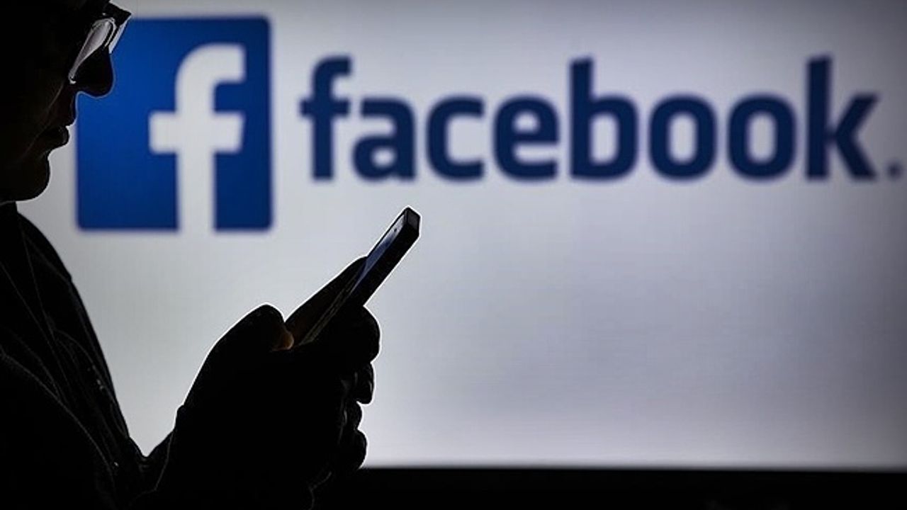 Facebook hisseleri de çöktü: Yüzde 5 değer kaybetti