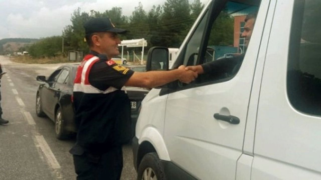 Bursa'da Araçta Sigara Yasağı Denetimlerinde 14 Şüpheli Yakalandı