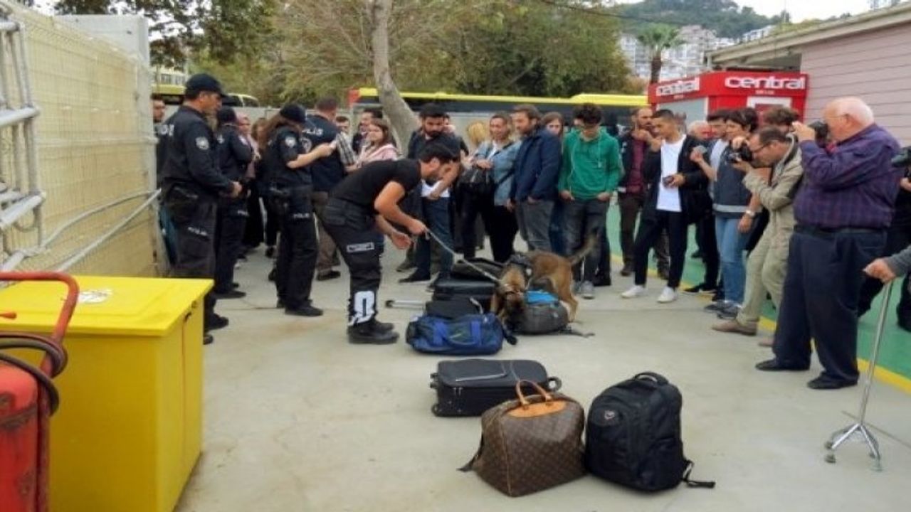 Mudanya'da Düzenlenen Huzur Operasyonunda Yolcular Didik Didik Arandı