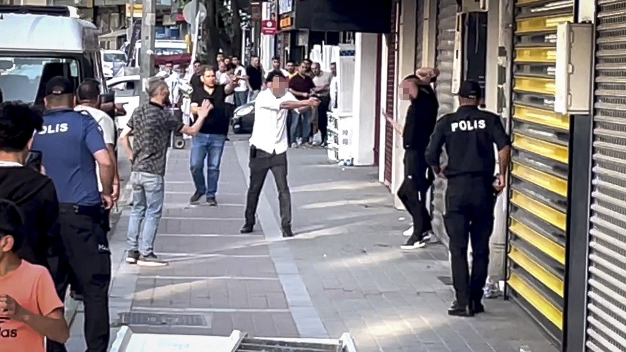 Bursa'da rehin alınan kadını polis kurtardı