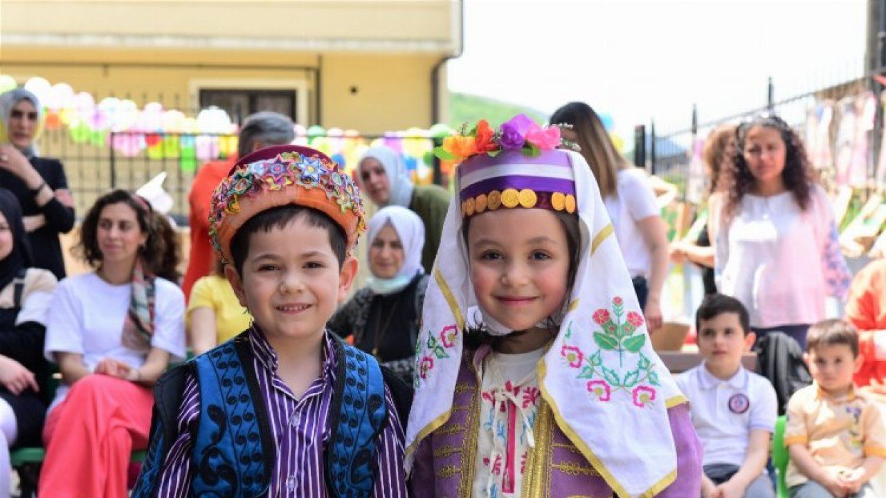 Bursa Yıldırım Belediyesi kreşinde özel anneler günü etkinliği