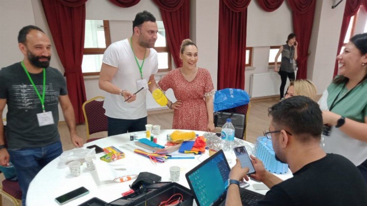 Bursa'da öğretmenlere STEM çalıştayı