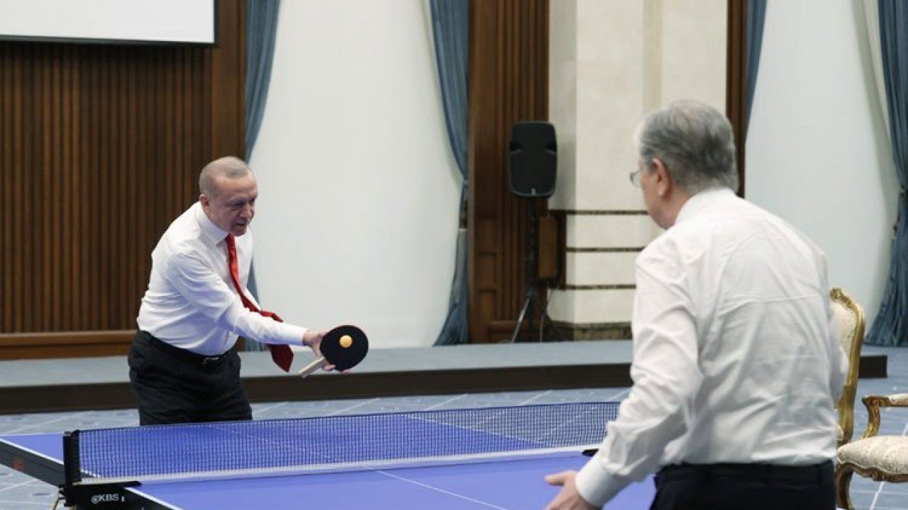Erdoğan Kazak mevkidaşıyla masa tenisi oynadı