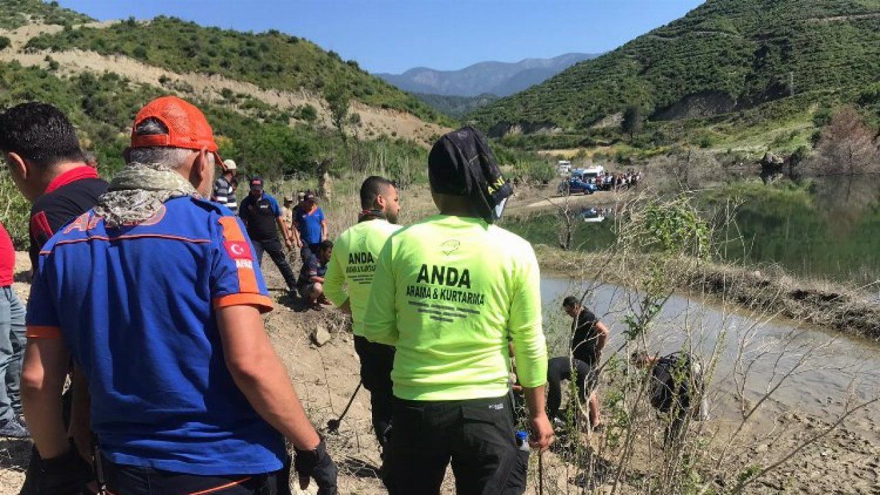 Hatay'da baraja giren iki kardeşten biri hayatını kaybetti