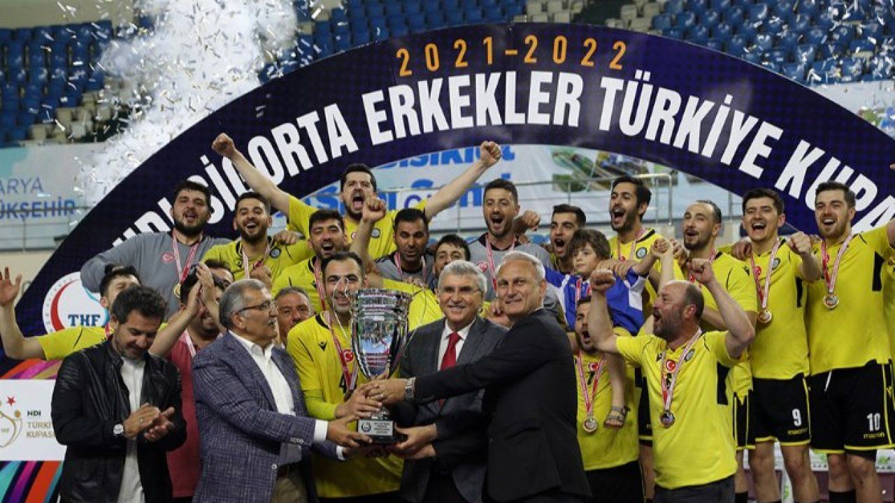 Hentbol Türkiye Kupası Sakarya’da sahibinin oldu