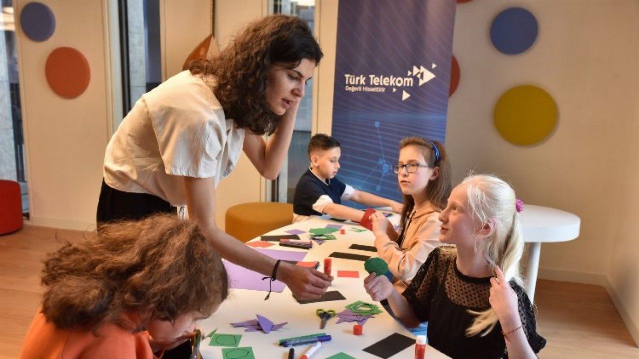 Türk Telekom’dan Engelliler Haftası’na özel sanat atölyesi   