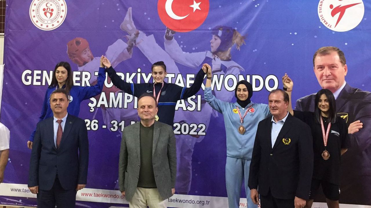 Osmangazili Taekwondocu Gümüş Madalya Kazandı