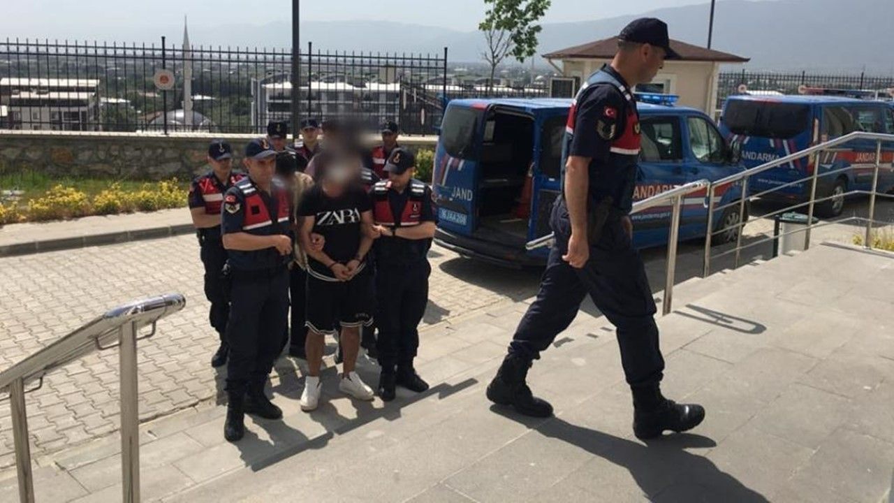 Bursa'da hırsızlık şüphelileri tutuklandı