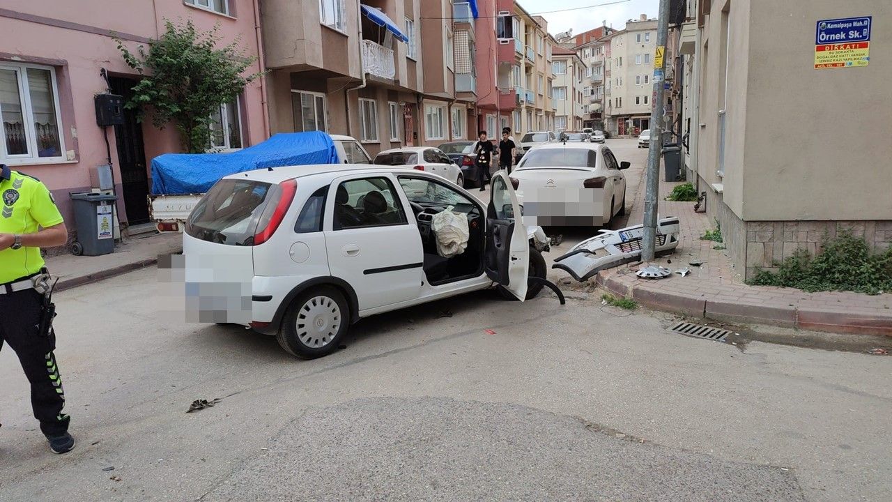 Bursa'da inanılmaz olay! Kaza üstüne kaza yaptı