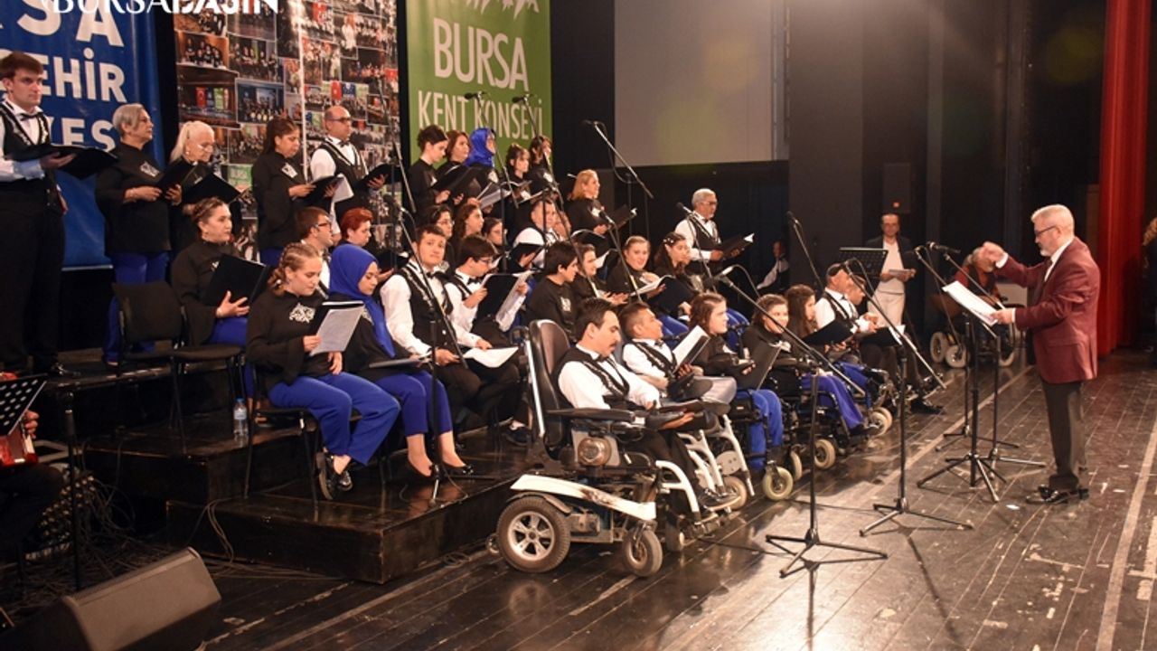 Bursa'da Engelli Solistler Yoğun İlgi Topladı