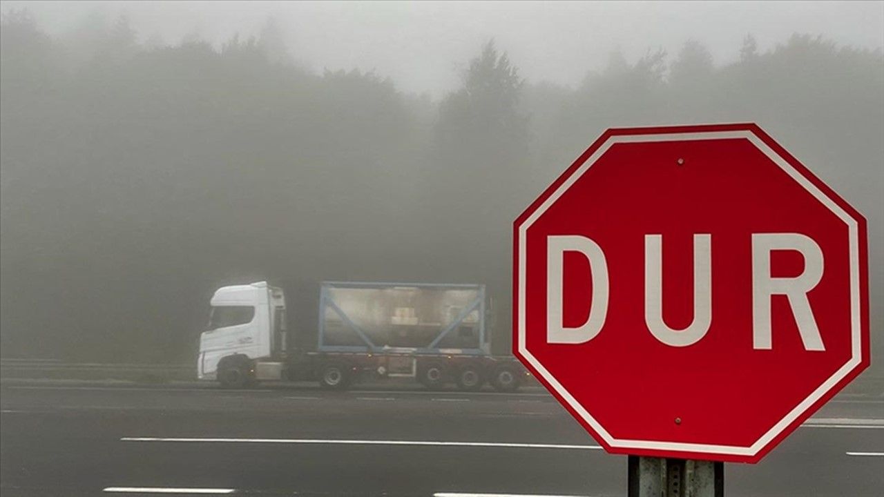 D-100 kara yolunun Bolu Dağı kesiminde sis etkili oluyor