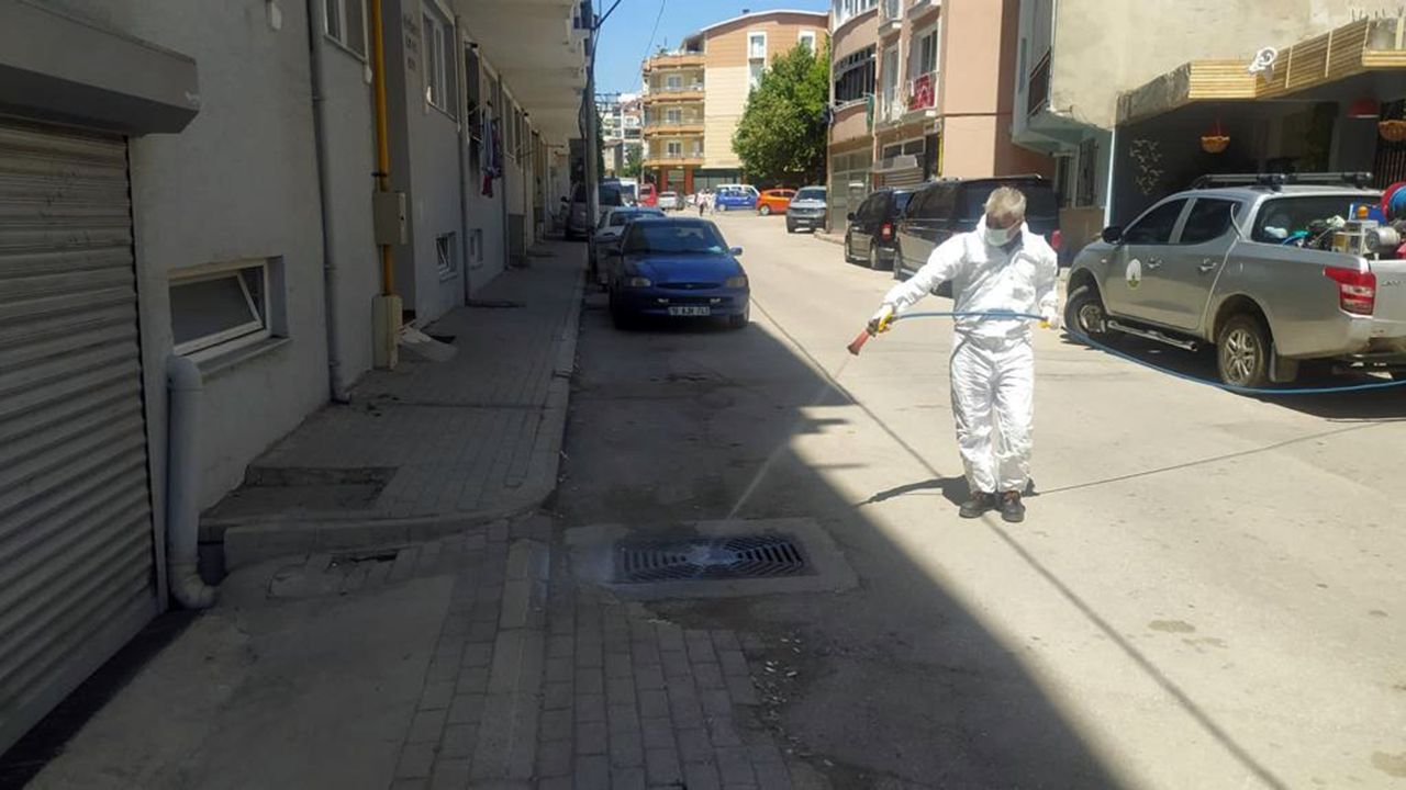 Osmangazi Belediyesi İlaçlama Çalışmalarını Sürdüyor