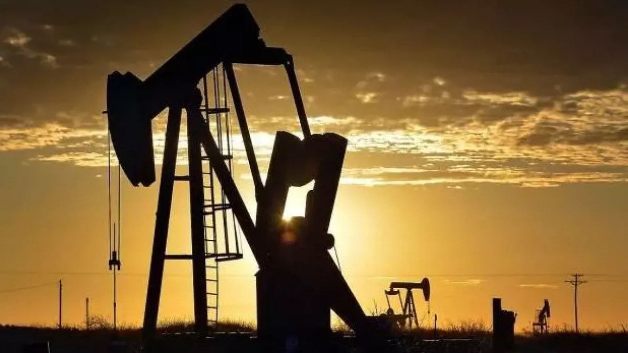 Brent petrol varil fiyatındaki düşüş seyri devam ediyor