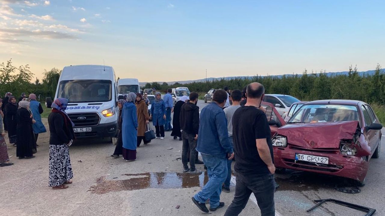 Bursa'da Kaza 4 Kişi Yaralandı