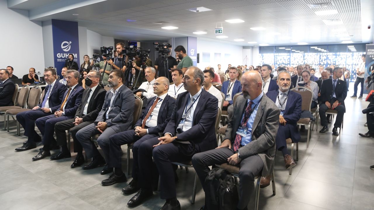 Uluslara Arası Uzay Kongresi'ne Bursa'da Başlandı
