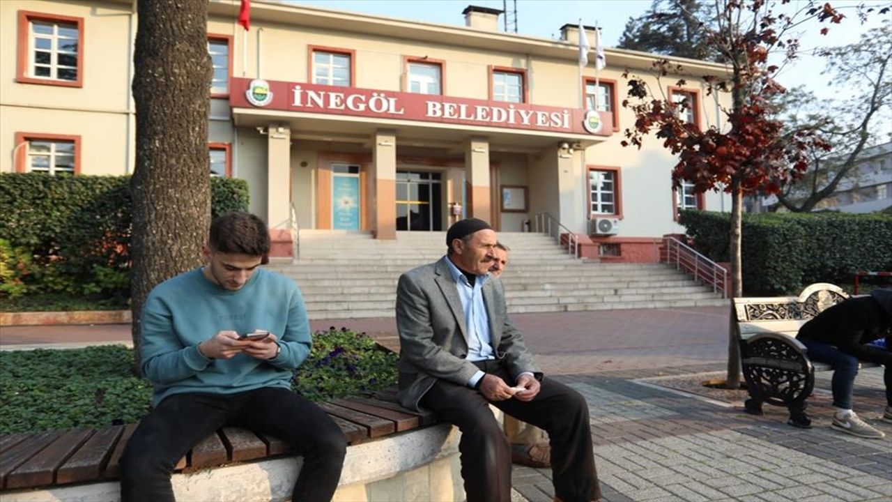 Vatandaşlar Ücretsiz Wifi Noktalarına Yoğun İlgi Gösterdi