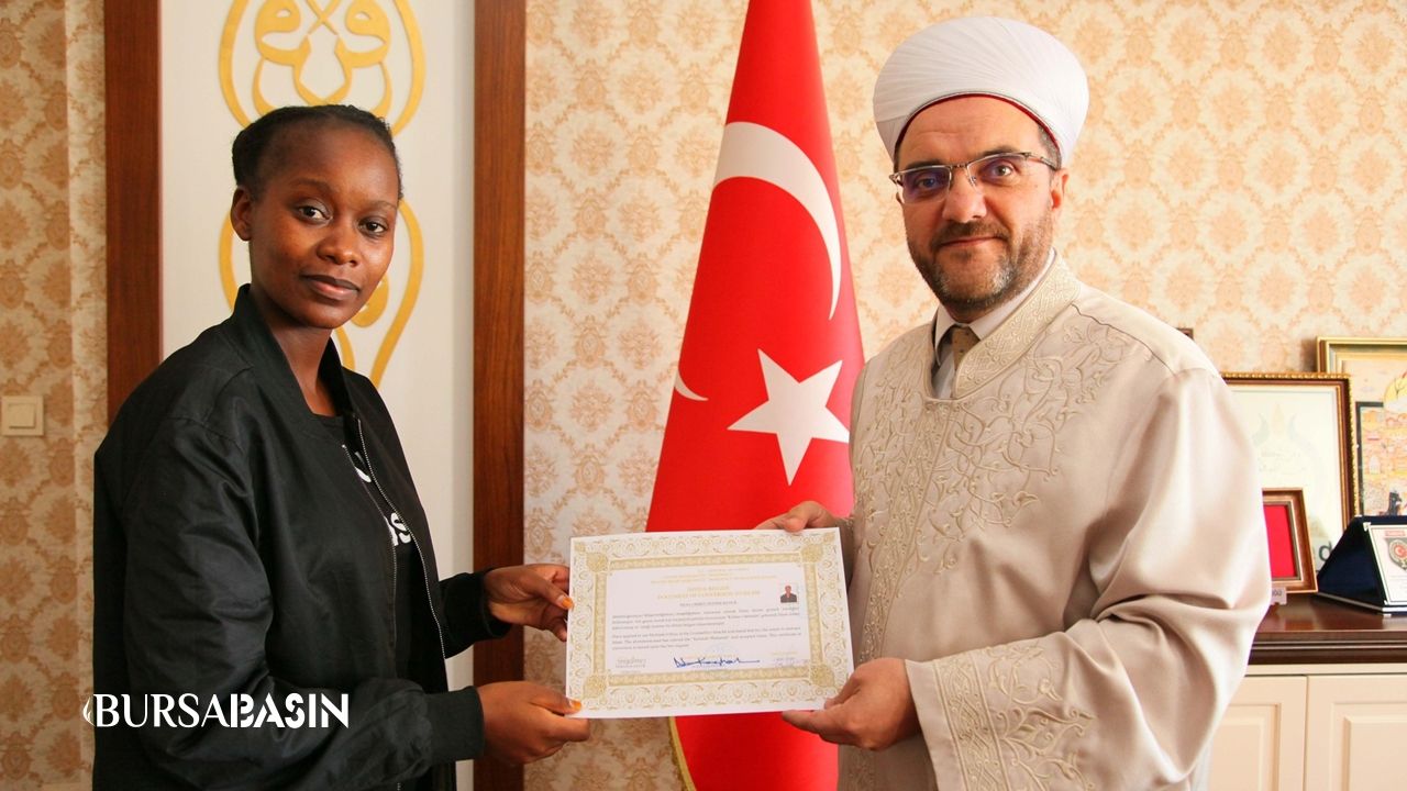 Kenya Vatandaşı Bursa'da Müslüman oldu