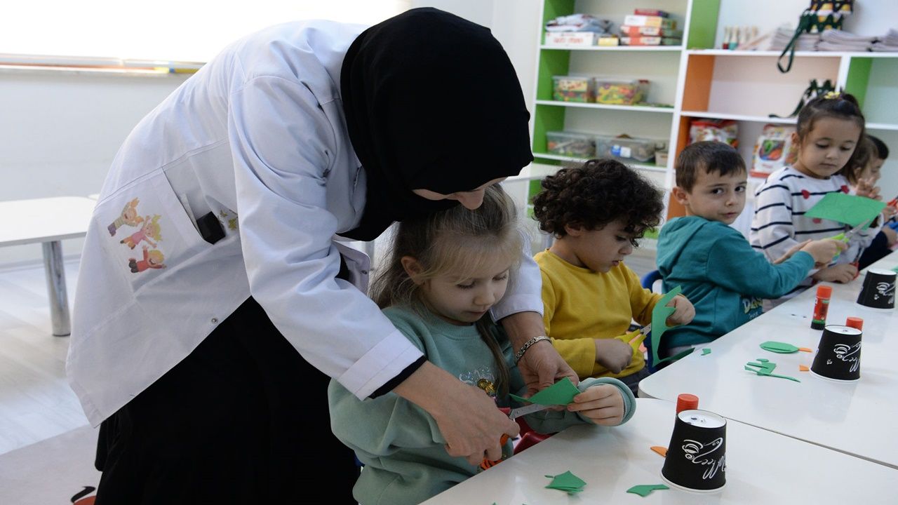 Osmangazi'de ‘Anneler Seminere Çocuklar Atölyeye’