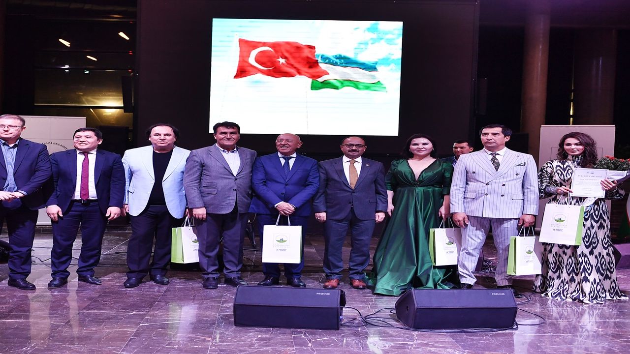 Osmangazi'de Özbekistan’dan Esintiler Konseri Düzenledi