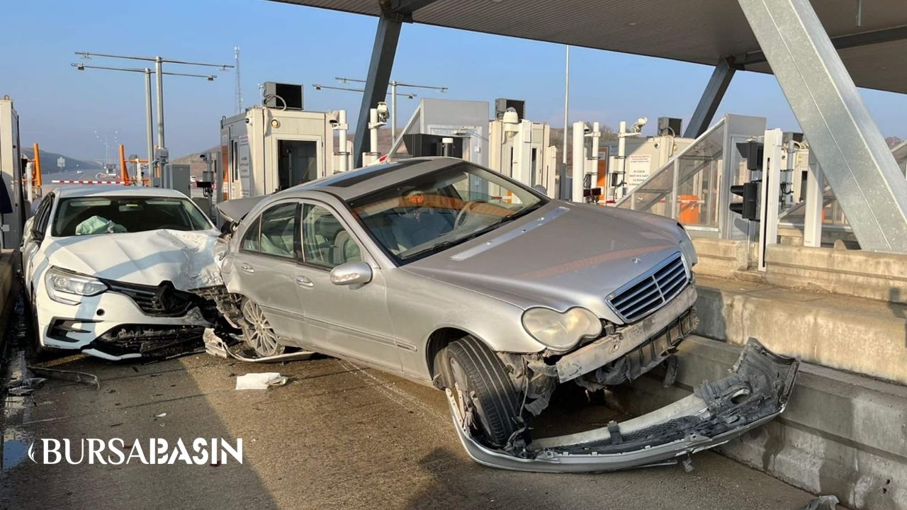 Karacabey'de Sis kaza getirdi! 22 Araç hasar gördü 6 Yaralı