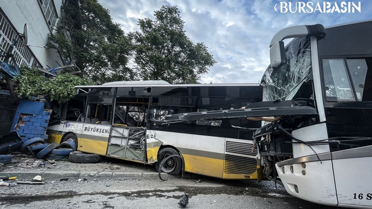 Bursa'da servis aracı ile özel halk otobüsünün çarpıştı