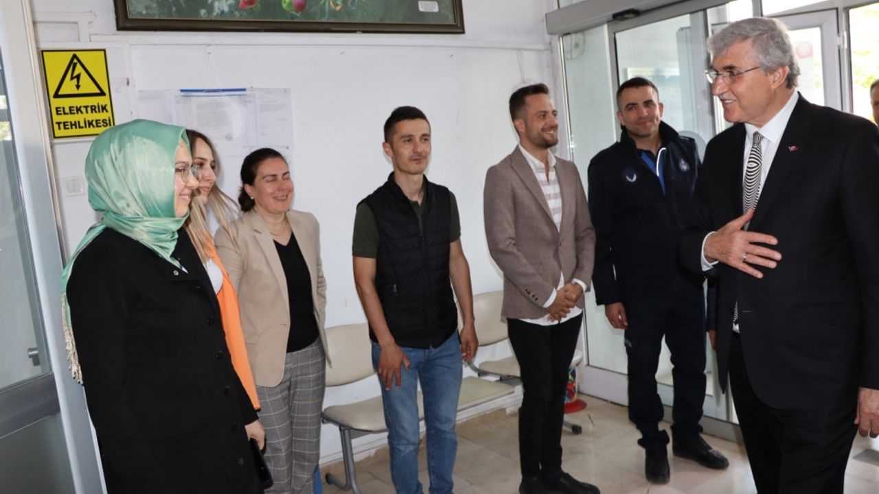 Büyükşehir Belediye Başkanı Yüce, Ferizli ve Söğütlü ilçelerini ziyaret etti