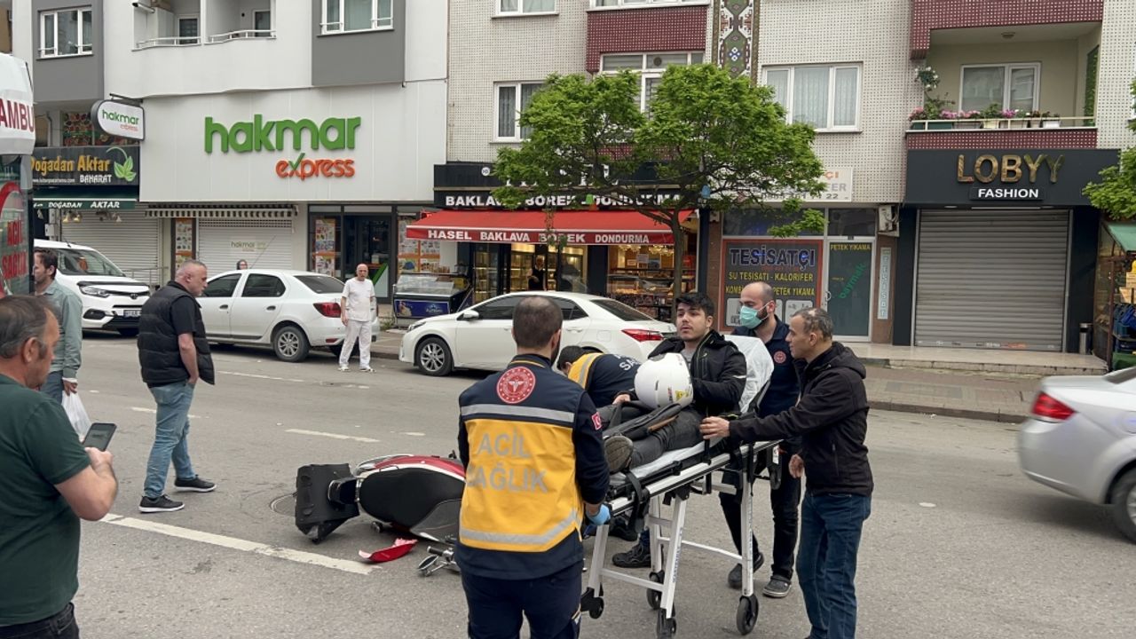 Kocaeli'de minibüsle çarpışan motosikletin sürücüsü yaralandı