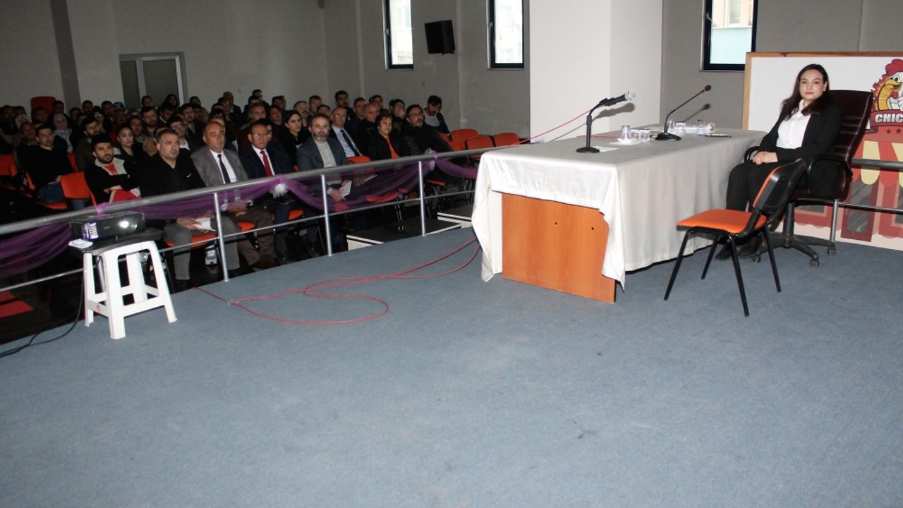 Manyas'ta sandık kurulu başkanları ve memur üyelere eğitim verildi