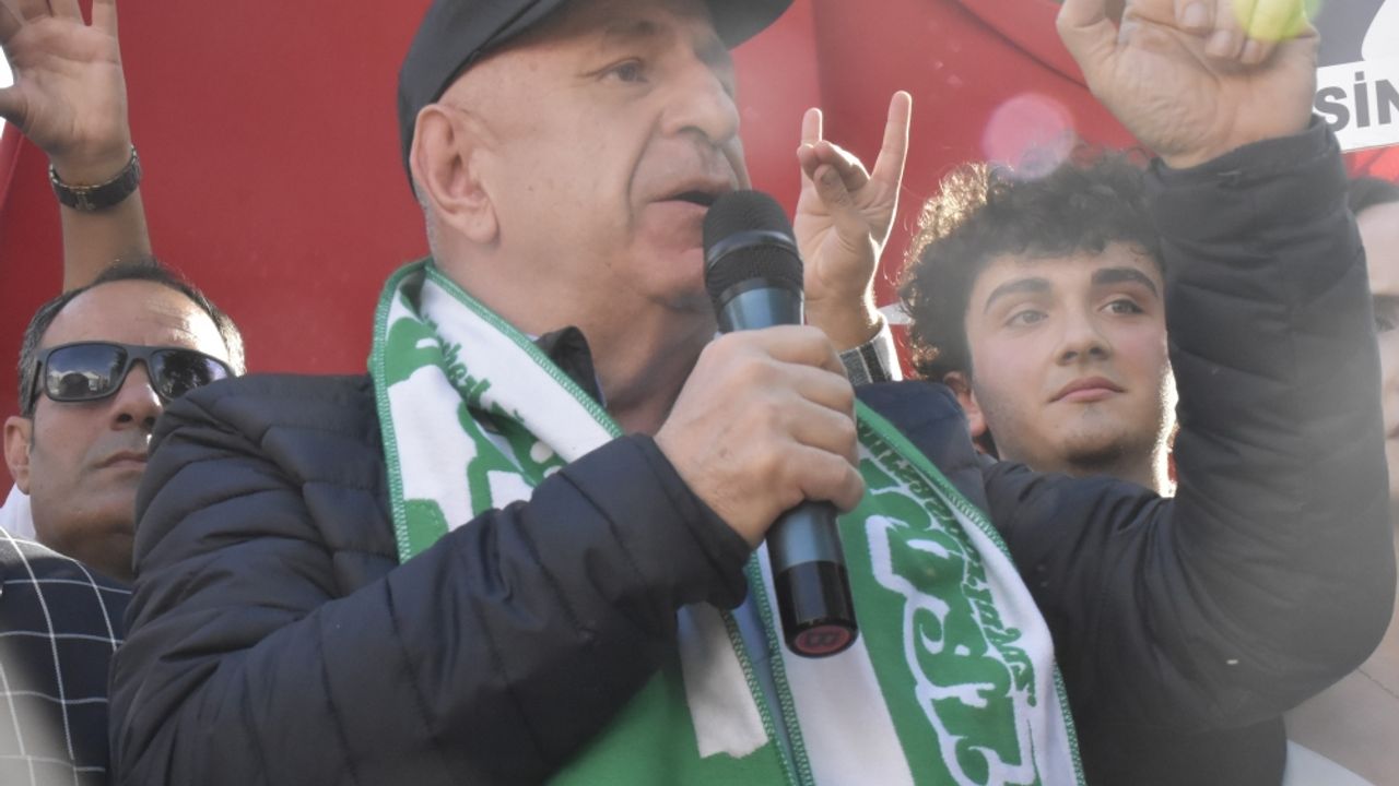 Zafer Partisi Genel Başkanı Özdağ, Bursa'da ziyaretlerde bulundu