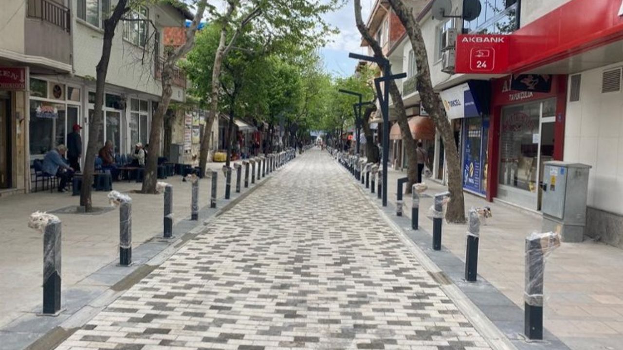 Atatürk Caddesi Avrupai görümnüme kavuştu