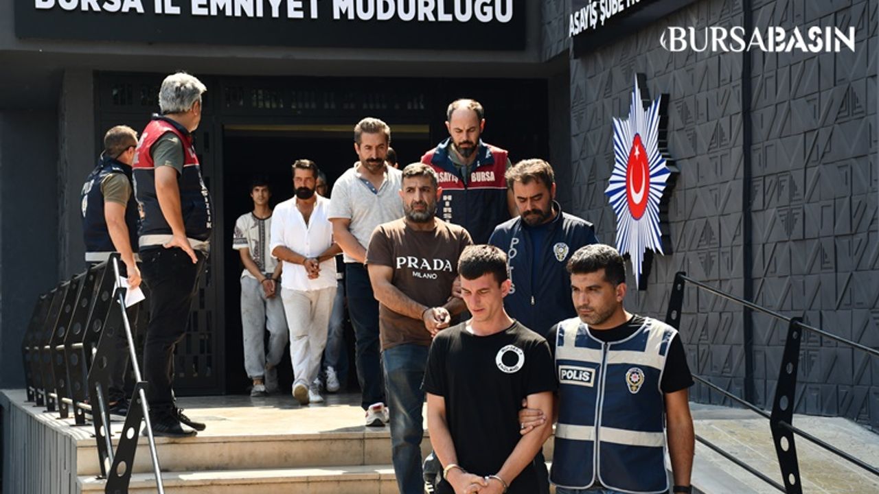 Bursa'da Aranması Olan 44 Kişi Operasyon İle Yakalandı