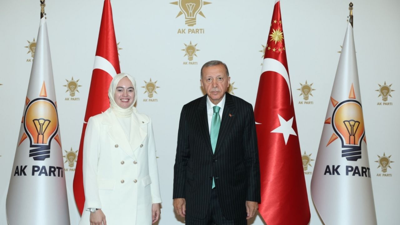 AK Parti Bursa İl Kadın Kolları Başkanlığına İmren Çavuşoğlu atandı