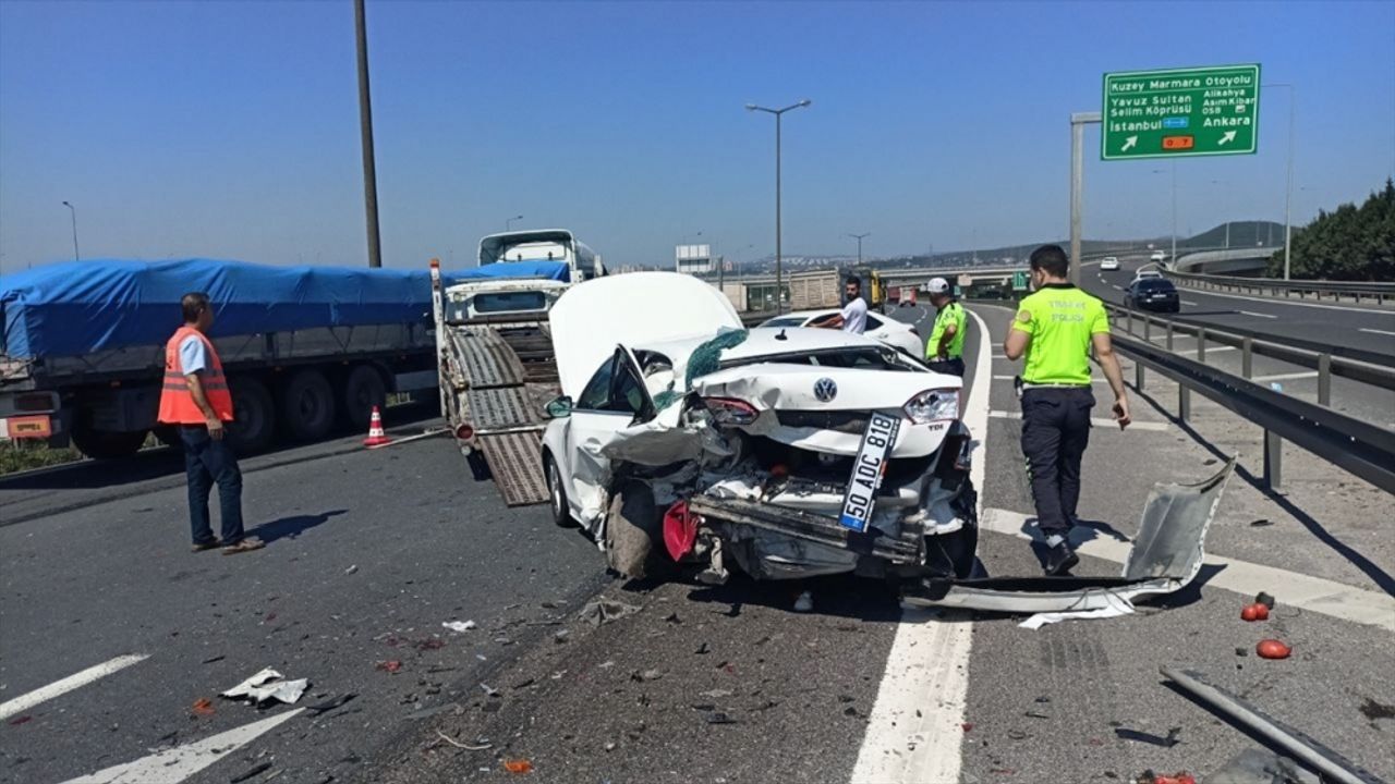 Anadolu Otoyolu'nda aynı mevkide meydana gelen iki kazada 4 kişi yaralandı