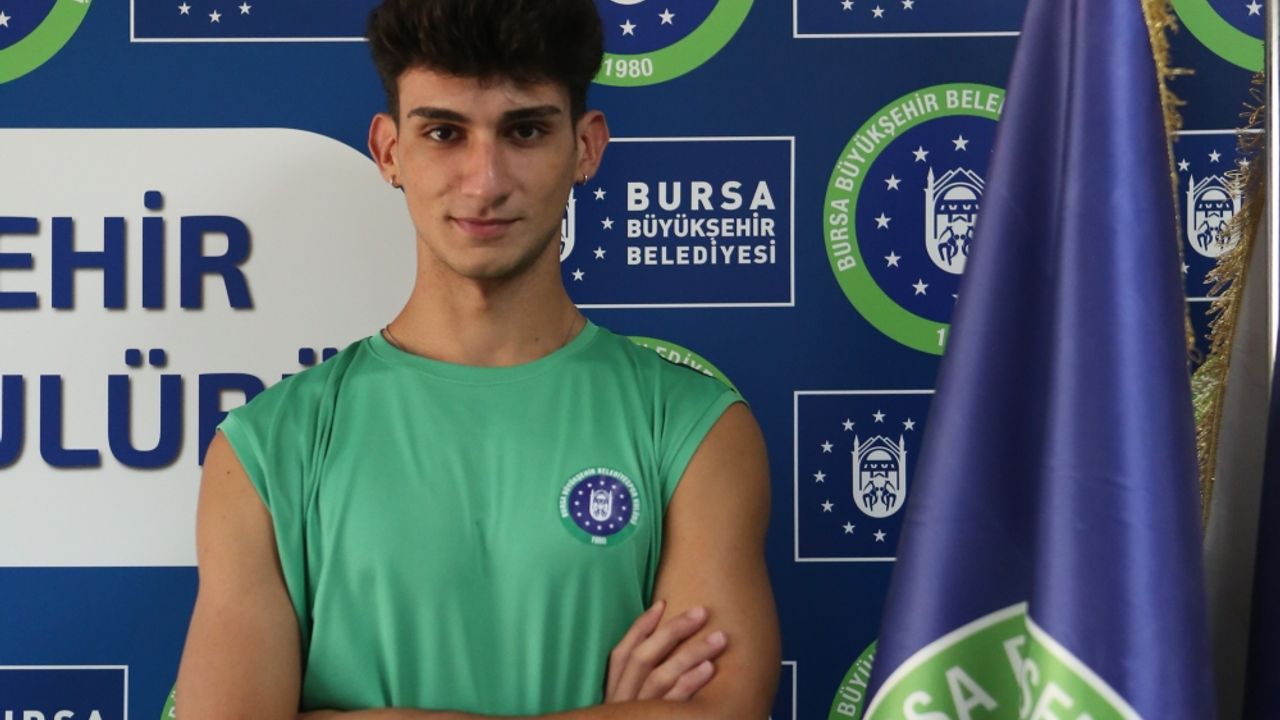 Bursa Belediyespor Erkek Voleybol Takımı, Onur Kaya'yı kadrosuna kattı