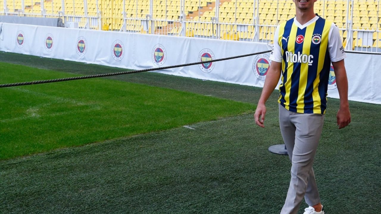 Fenerbahçe, Mert Müldür ve Miha Zajc ile sözleşme imzaladı