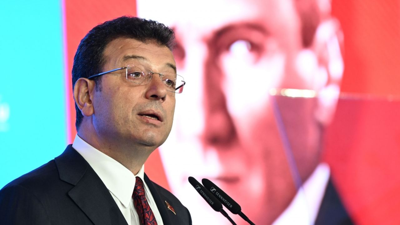 İBB Başkanı Ekrem İmamoğlu, basın mensuplarına açıklamalarda bulundu: