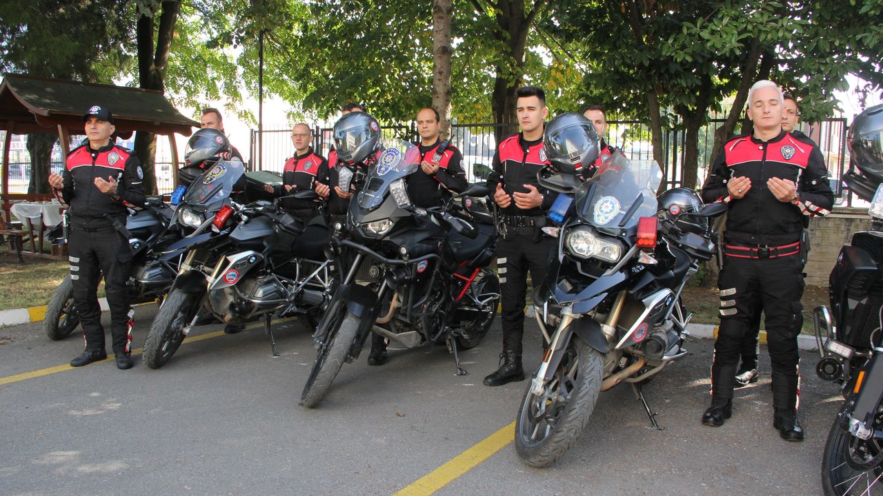 Sakarya'da yeni motosikletli yunus polisleri göreve başladı