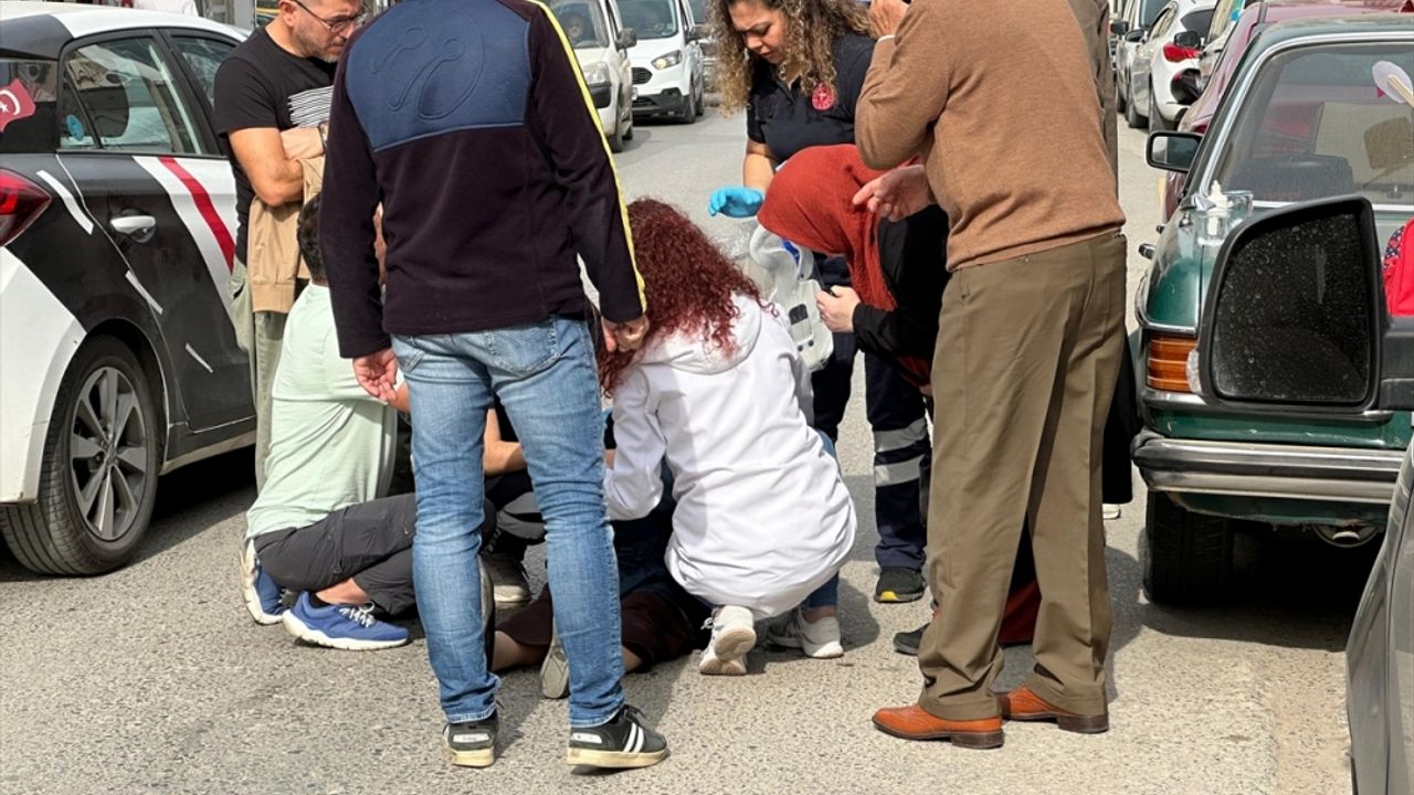 Akyazı'da bisikletlinin çarptığı yaya yaralandı