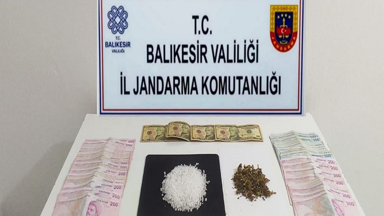 Balıkesir'de uyuşturucu operasyonlarında 3 şüpheli yakalandı