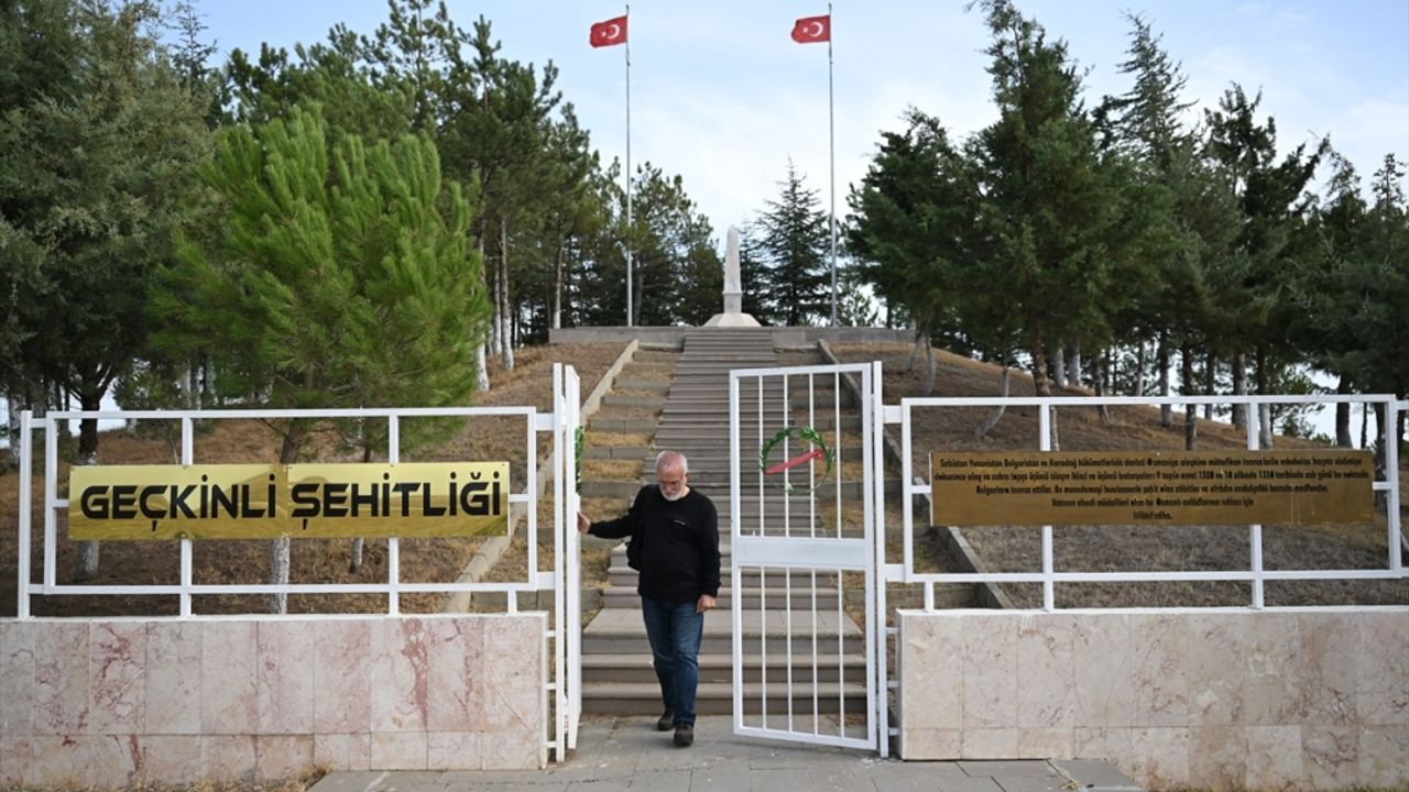 Çanakkale'de şehit düştüğü sanılan dedesinin mezarını 111 yıl sonra Edirne'de buldu