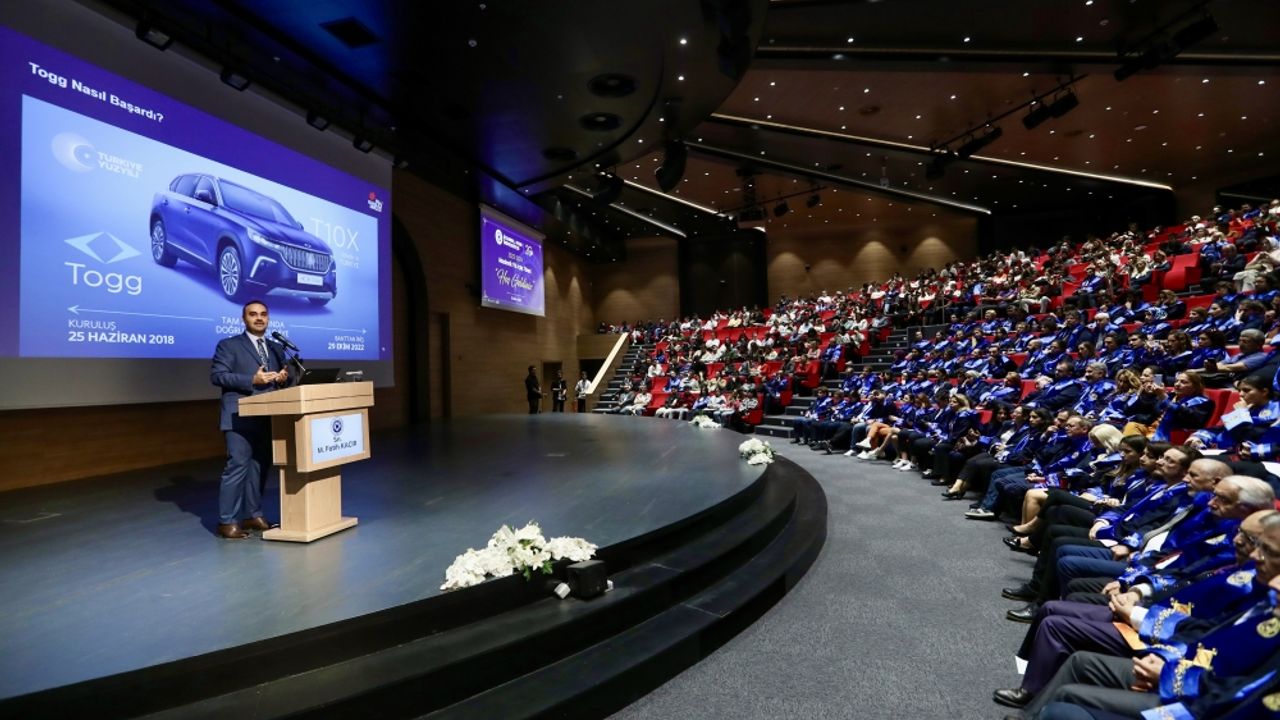 Sanayi ve Teknoloji Bakanı Kacır, İstanbul Aydın Üniversitesi Akademik Yılı Açılış Töreni'nde konuştu:
