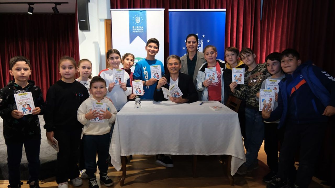Büyükşehir Belediyesi, Çocuklara Kitap Sevgisi İçin Özgür Özgülgün İle İşbirliği Yaptı