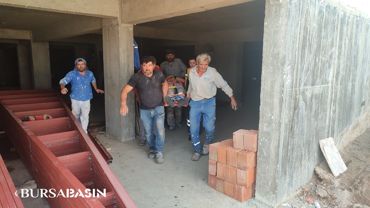 Orhangazi'de İnşaatın İlk Katından Düşen İşçi Yaralandı